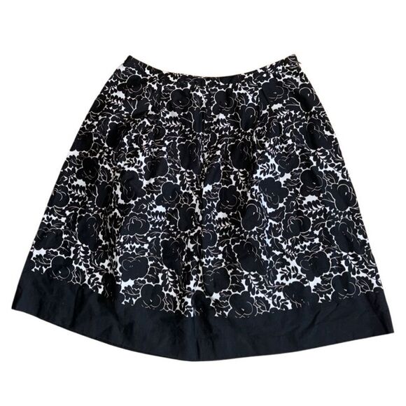 Peck & Peck Women's Floral Pleated Black & White Mini Skirt - Size 6P - Picture 1 of 3